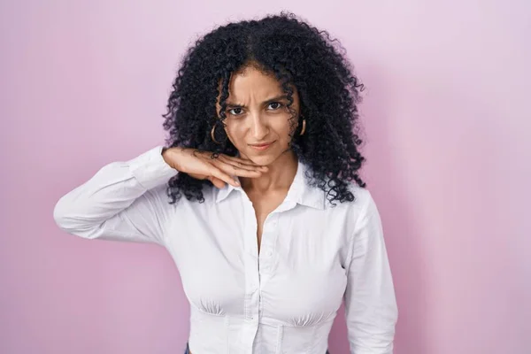 Hispanic Woman Curly Hair Standing Pink Background Cutting Throat Hand — Stock Photo, Image