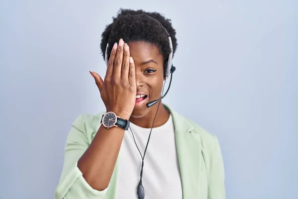 African American Woman Wearing Call Center Agent Headset Covering One — Stock Photo, Image