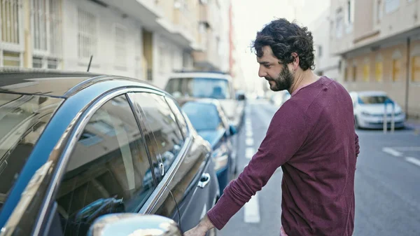 Young Hispanic Man Opening Car Door Street — Foto Stock
