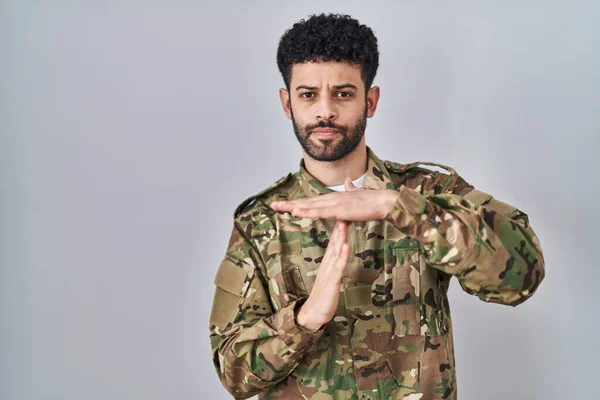 Arab Man Wearing Camouflage Army Uniform Doing Time Out Gesture — Stock Photo, Image