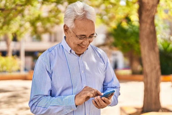 Senior Man Smiling Confident Using Smartphone Park — Fotografia de Stock