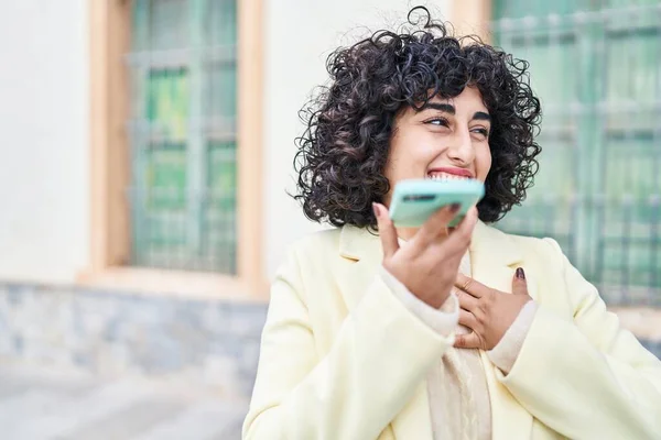 Young Middle East Woman Excutive Smiling Confident Talking Smartphone Street — 图库照片