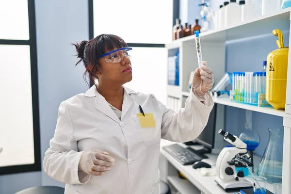 Young Beautiful Latin Woman Scientist Looking Test Tube Plant Laboratory — Stockfoto