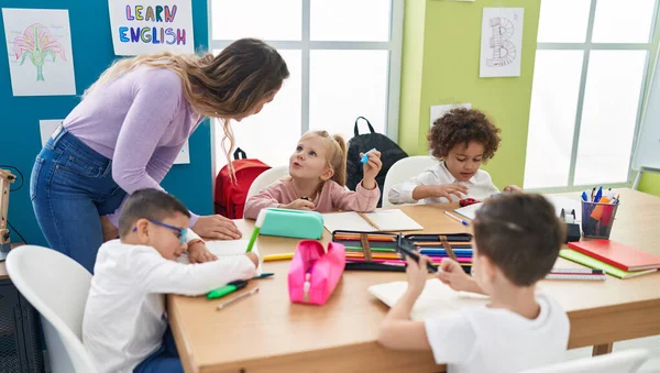 Woman Group Kids Having Lesson Sitting Table Classroom — Stock Photo, Image