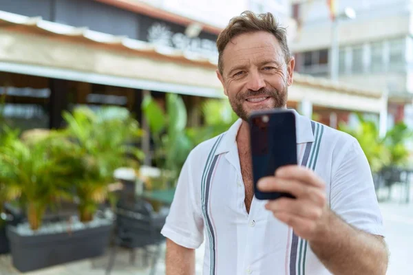 Middle Age Man Smiling Confident Using Smartphone Coffee Shop Terrace — Fotografia de Stock