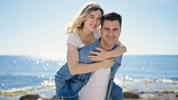Man Woman Couple Smiling Confident Standing Back Seaside — Stock Photo, Image