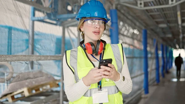 Young Blonde Woman Architect Smiling Confident Using Smartphone Street — Stock Photo, Image