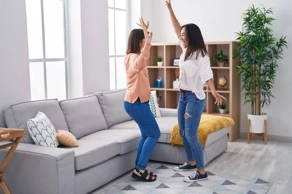 Two Women Mother Daughter Smiling Confident Dancing Together Home — Stock Photo, Image