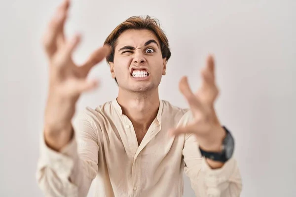 Young Man Standing Isolated Background Shouting Frustrated Rage Hands Trying — Foto Stock