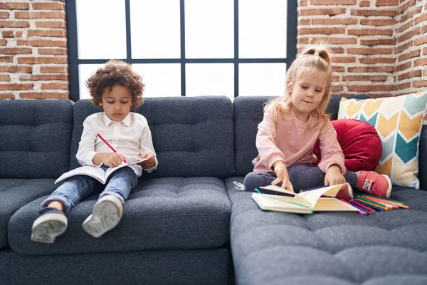 Adorable Boy Girl Students Sitting Sofa Drawing Notebook Home — Stock Photo, Image
