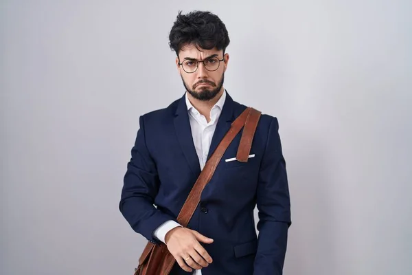Hispanischer Mann Mit Bart Der Geschäftskleidung Trägt Deprimiert Und Besorgt — Stockfoto