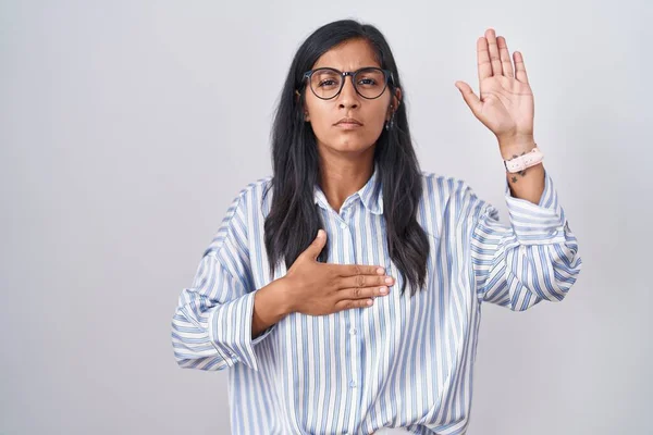 Young Hispanic Woman Wearing Glasses Swearing Hand Chest Open Palm — Stock Photo, Image
