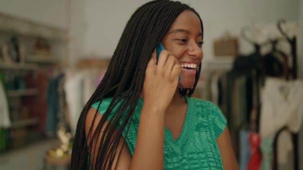 African American Woman Customer Talking Smartphone Clothing Store — Stock Video