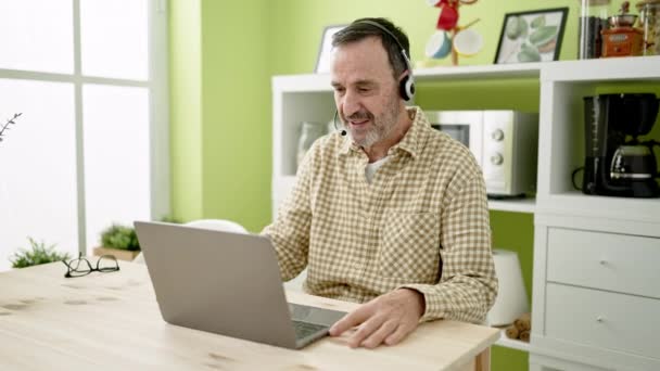 Middle Age Man Having Video Call Sitting Table Home — Vídeo de Stock