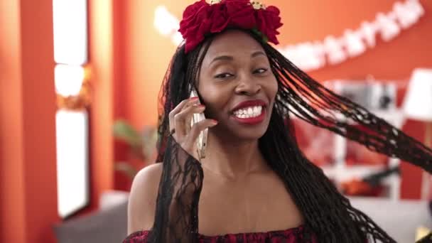 African Woman Wearing Katrina Costume Home — Stok Video