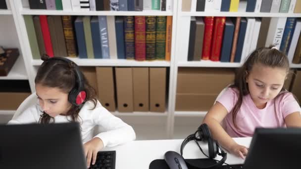 Adorable Girls Student Using Computer High Five Classroom — Stock Video