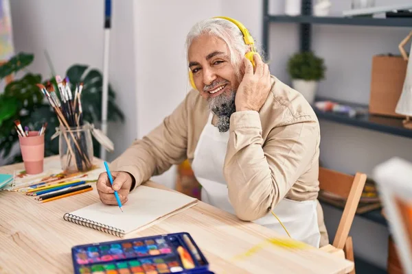 Middle Age Grey Haired Man Artist Listening Music Drawing Art — Foto Stock