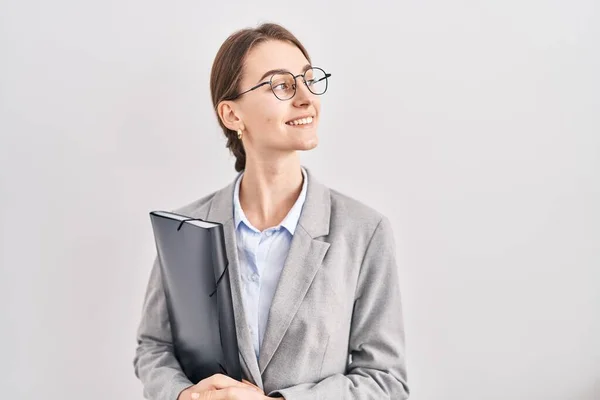 Junge Kaukasische Frau Businesskleidung Und Brille Die Mit Einem Lächeln — Stockfoto