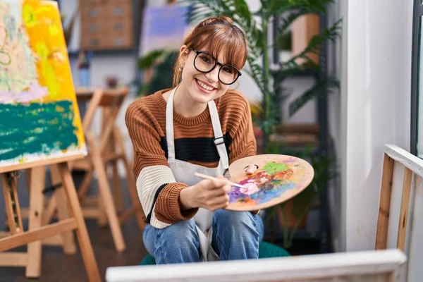 Young Woman Artist Smiling Confident Drawing Art Studio — стоковое фото