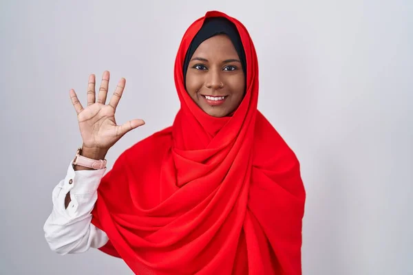 Young Arab Woman Wearing Traditional Islamic Hijab Scarf Showing Pointing — Stock Photo, Image