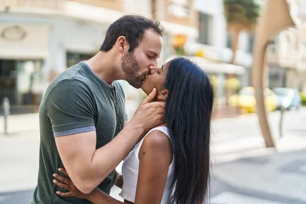 Man Woman Interracial Couple Hugging Each Other Kissing Street —  Fotos de Stock