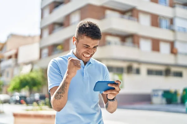 African American Man Smiling Confident Playing Video Game Street — Stok fotoğraf