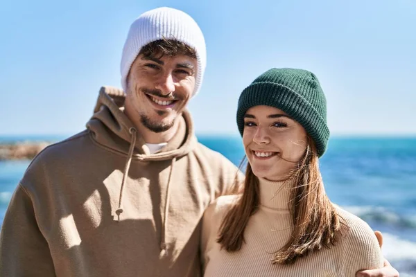 Mand Woman Couple Smiling Confident Hugging Each Other Seaside — 스톡 사진