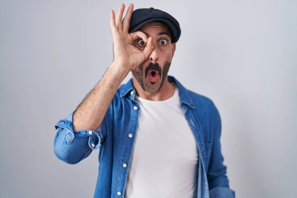 Hispanic Man Beard Standing Isolated Background Doing Gesture Shocked Surprised — 图库照片