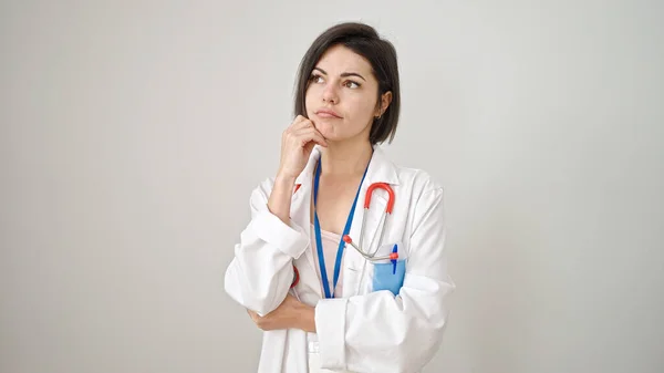 Young Caucasian Woman Doctor Standing Doubt Expression Thinking Isolated White — Stock Photo, Image