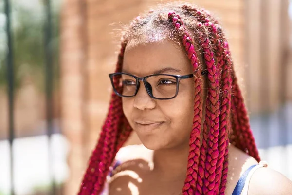 African American Woman Smiling Confident Wearing Glasses Street — Stockfoto