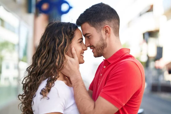 Young Hispanic Couple Smiling Confident Hugging Each Other Street — Stock fotografie