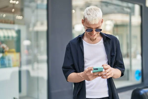 Young Caucasian Man Smiling Confident Using Smartphone Street — Stok fotoğraf