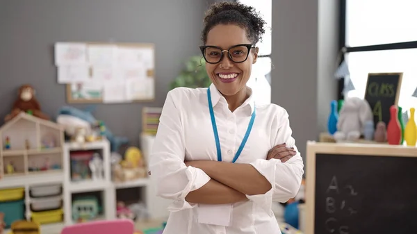 African American Woman Teacher Smiling Confident Standing Arms Crossed Gesture — Stock Photo, Image