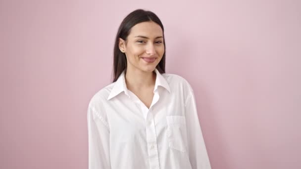 Young Beautiful Hispanic Woman Smiling Confident Standing Isolated Pink Background — Stockvideo