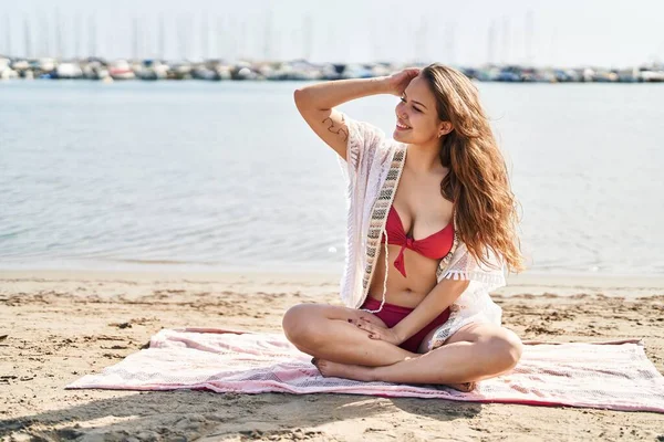 Young Beautiful Hispanic Woman Tourist Wearing Bikini Sitting Sand Beach — Stock Photo, Image