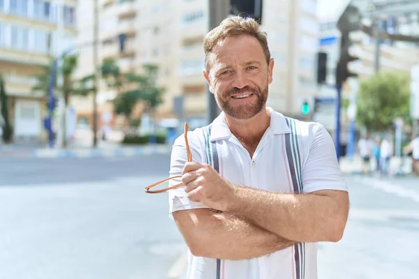 Middle Age Man Smiling Confident Holding Sunglasses Street — Fotografia de Stock