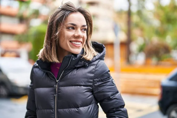 Young Beautiful Hispanic Woman Smiling Confident Looking Side Street — Stockfoto