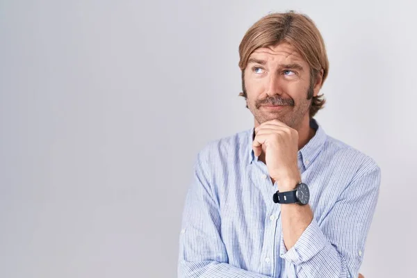 Caucasian Man Mustache Standing White Background Thinking Worried Question Concerned — Stock Photo, Image