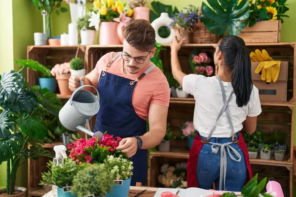 Man Woman Florists Watering Plant Working Flower Shop — Stock Photo, Image