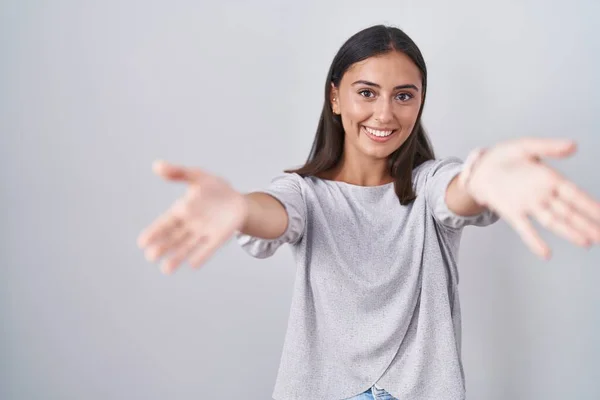Young Hispanic Woman Standing White Background Looking Camera Smiling Open — Photo
