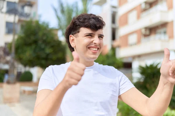 Non Binary Man Smiling Confident Doing Sign Thumbs Park — Stock Fotó