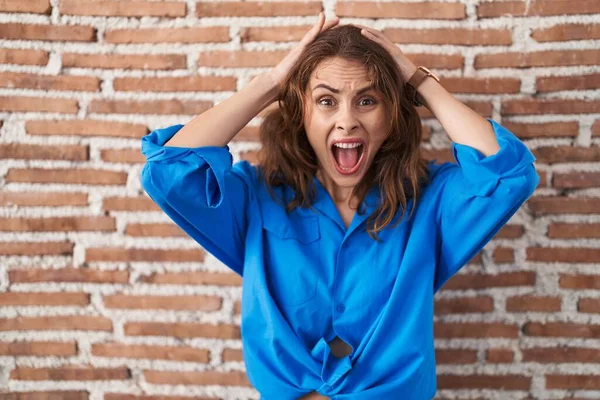 Beautiful Brunette Woman Standing Bricks Wall Crazy Scared Hands Head — Stock Photo, Image