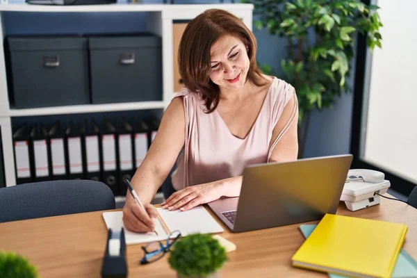 Middle Age Woman Business Worker Using Laptop Writing Notebook Office — Stock Photo, Image