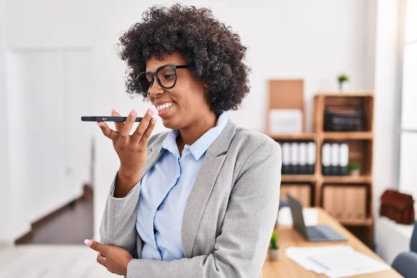 African American Woman Business Worker Talking Smartphone Working Office —  Fotos de Stock