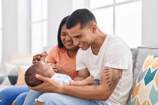Hispanic Family Smiling Confident Sitting Sofa Home — Stock Photo, Image