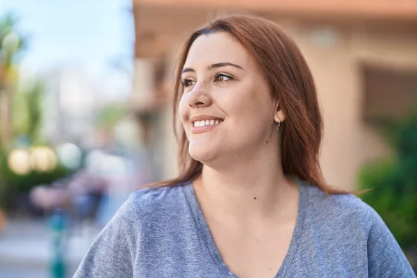 Young Beautiful Size Woman Smiling Confident Looking Side Street — Fotografia de Stock