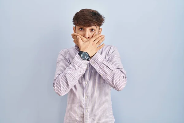 Arab Man Beard Standing Blue Background Shocked Covering Mouth Hands — Stockfoto