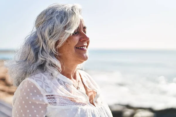 Middle Age Woman Smiling Confident Breathing Seaside — Stock Photo, Image
