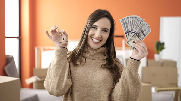 Beautiful Hispanic Woman Smiling Confident Holding Money Keys New Home — Stock Photo, Image