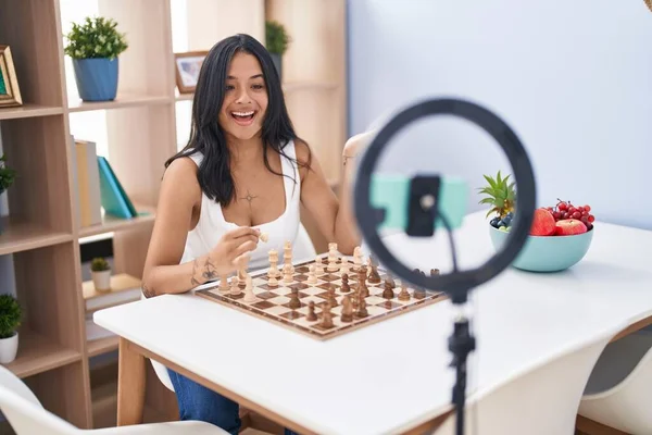 Brunette Woman Recording Chess Tutorial Smartphone Home Celebrating Achievement Happy — Stock Photo, Image